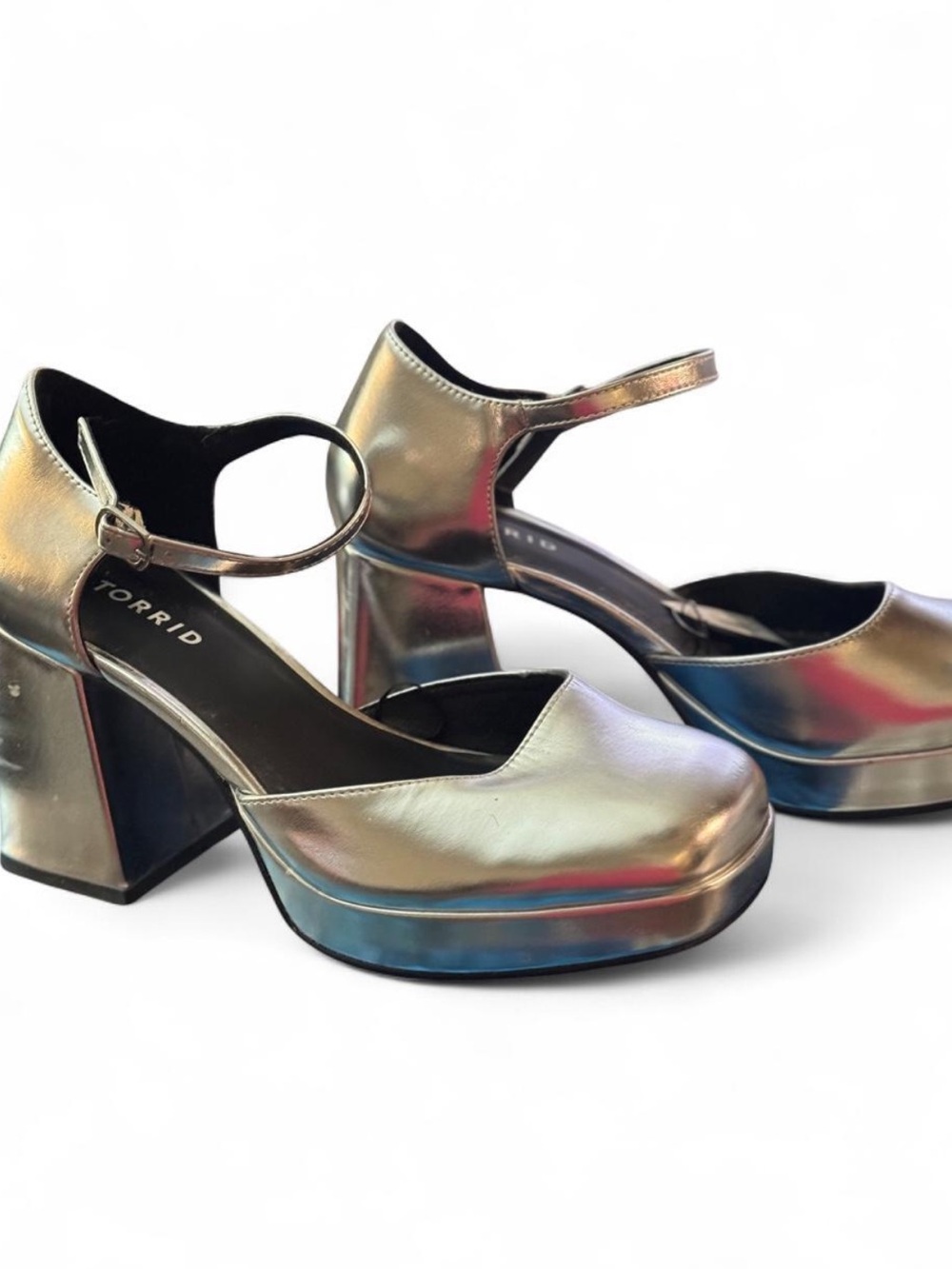 ✨🪩 TORRID Wide Width Silver Platform Heels 🪩✨